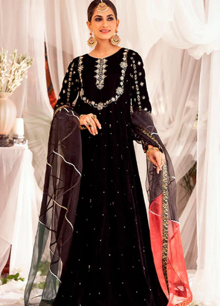 Zaaviay Luxury Pret Embroidered Velvet 2 Piece Suit ZBHM22-02 MAHGUL