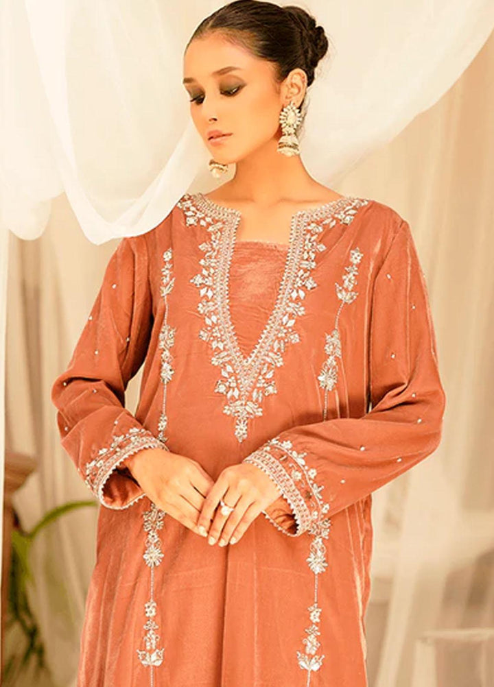Zaaviay Luxury Pret Embroidered Velvet 3 Piece Suit ZBHM22-04 SEHAR