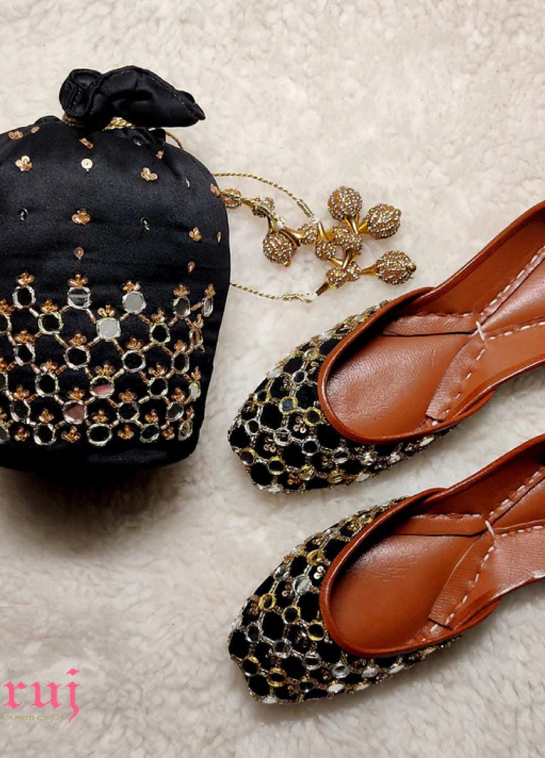 Zuruj Festive Style  Potli X Khussa  PL-99