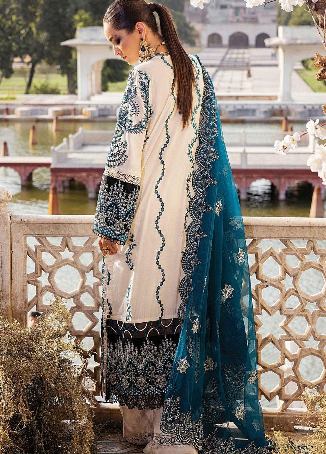 Afrozeh Embroidered Lawn Suits Unstitched 3 Piece AF21L 08 Zephyr - Luxury Collection