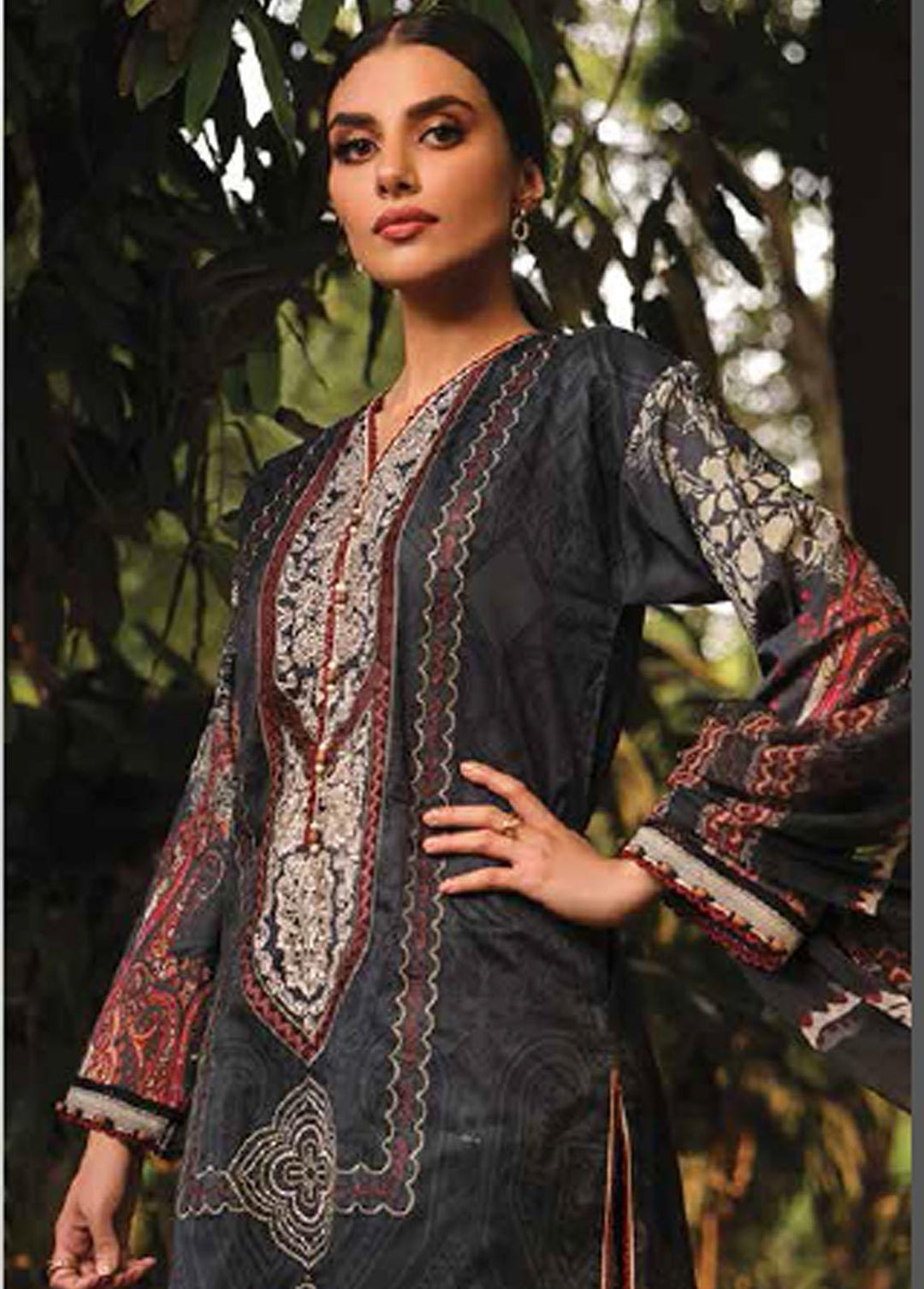 Al Karam Lawn Suits Unstitched 3 Piece AK22-SS3 SS-6.1-22-3 Black - Spring / Summer Collection