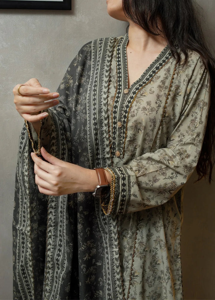 Annafeu Apparels Printed Cambric Suits Unstitched 3 Piece ICV01-002 - Summer Collection