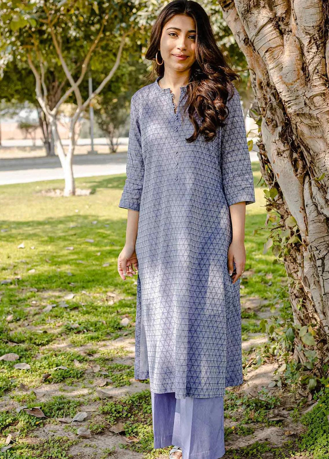 Arz Pret Embroidered Lawn 2 Piece ARZ22S SS04 Tulip