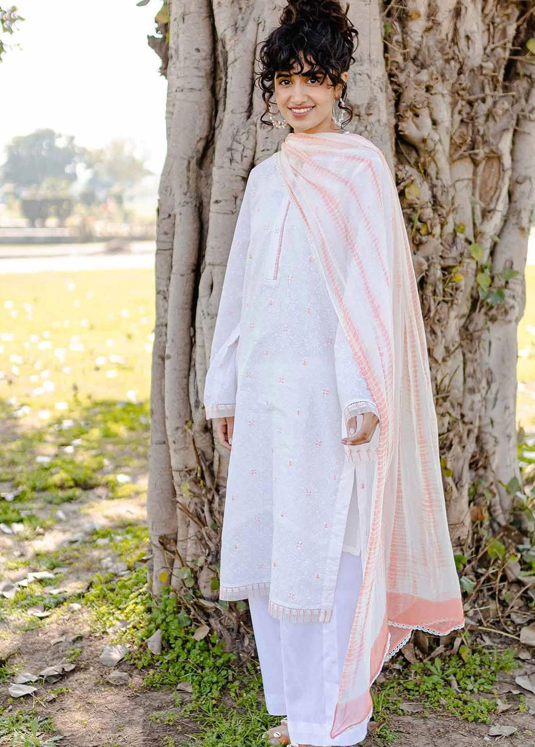 Arz Pret Embroidered Lawn 2 Piece ARZ22S SS07 Peony
