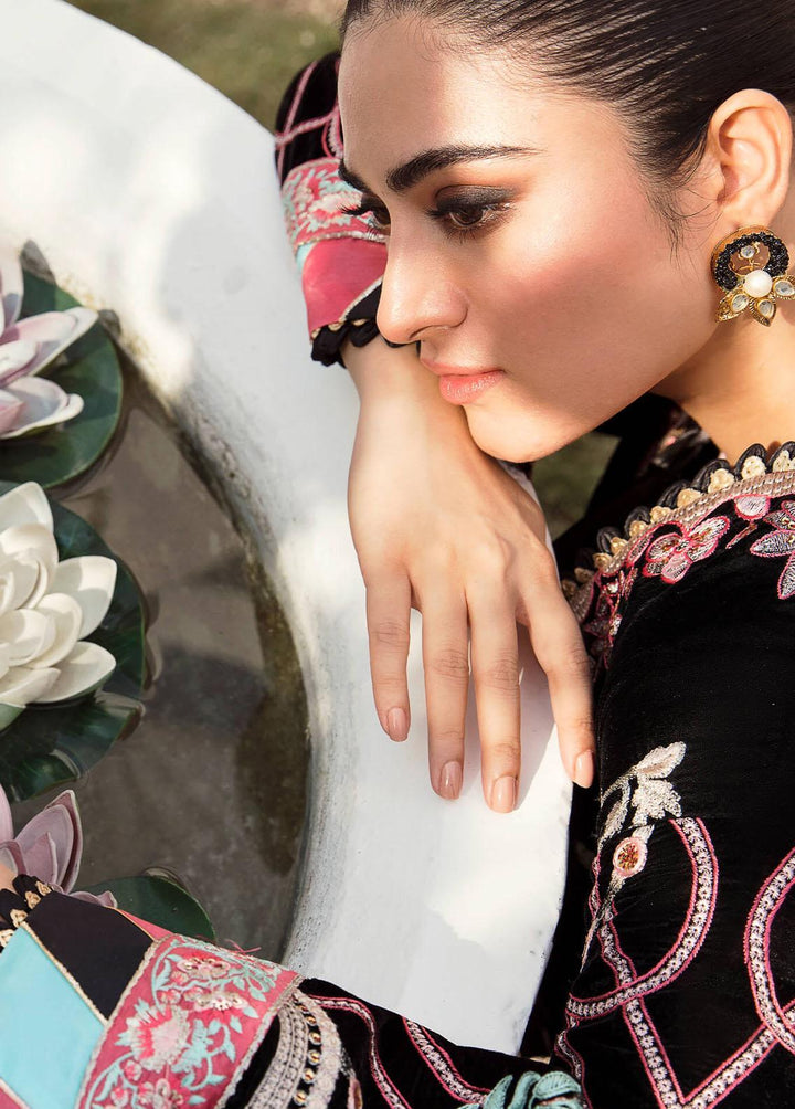 Asifa & Nabeel Embroidered Velvet Suits Unstitched 3 Piece AN22V VC-01 - Luxury Collection