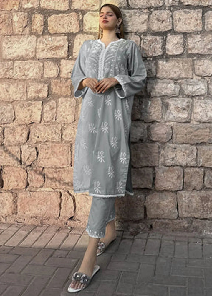 Bareeq Pret Embroidered Cambric 2 Piece Suit Maahiru