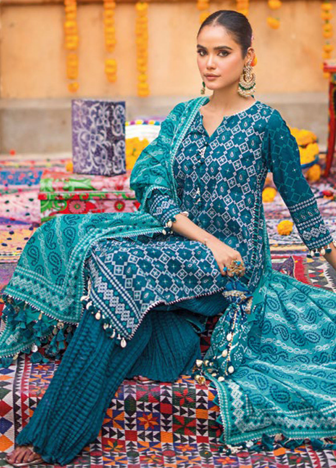 Chunri By Gul Ahmed Printed Lawn Suits Unstitched 3 Piece GA24C CL-42061B - Summer Collection