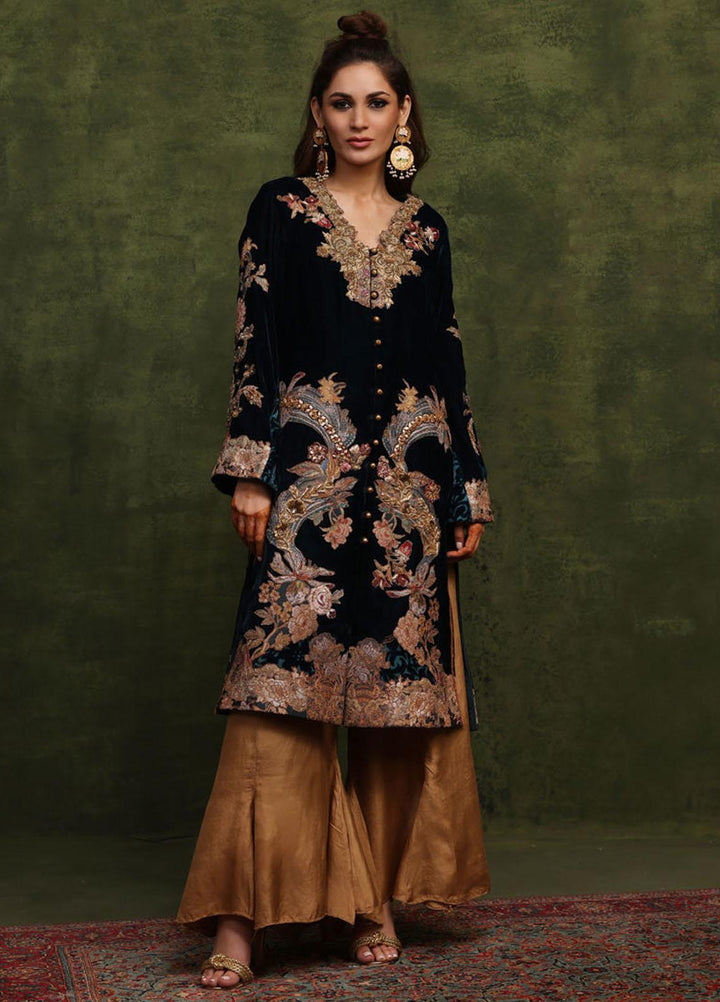 Shamaeel Ansari Pret Embroidered Velvet 2 Piece Suit CE-06