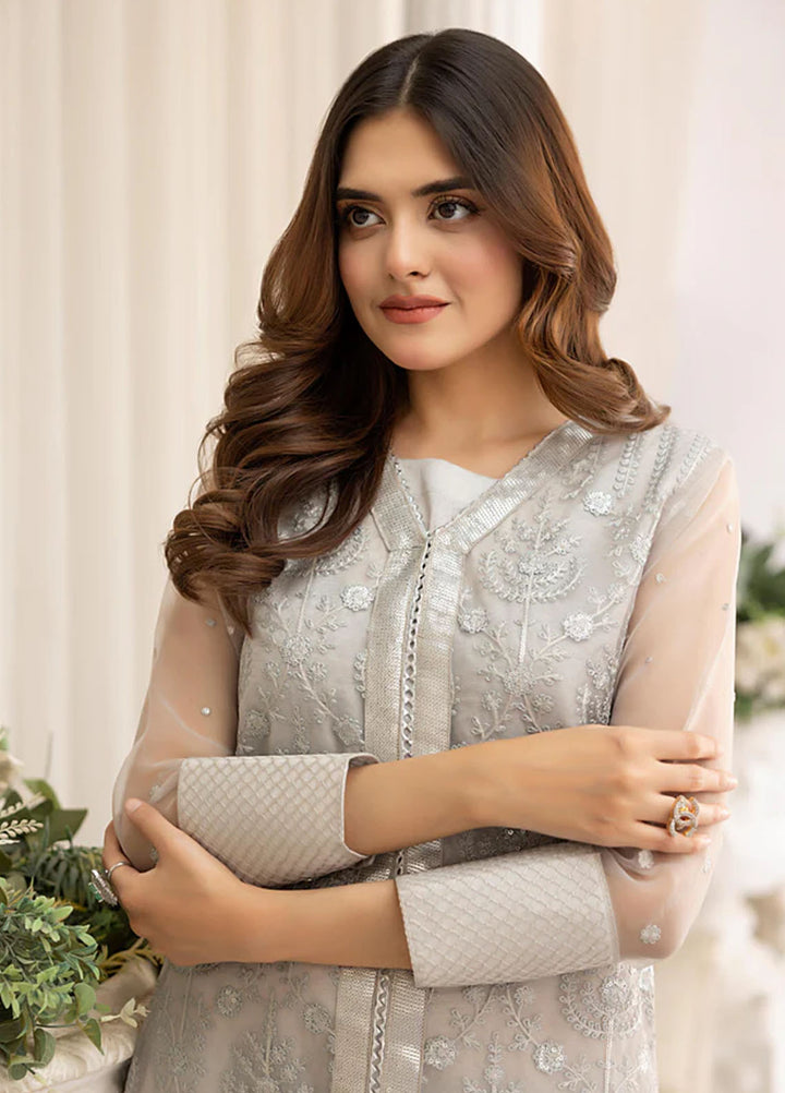 Cyanic Pret Embroidered Organza 2 Piece Suit Luna