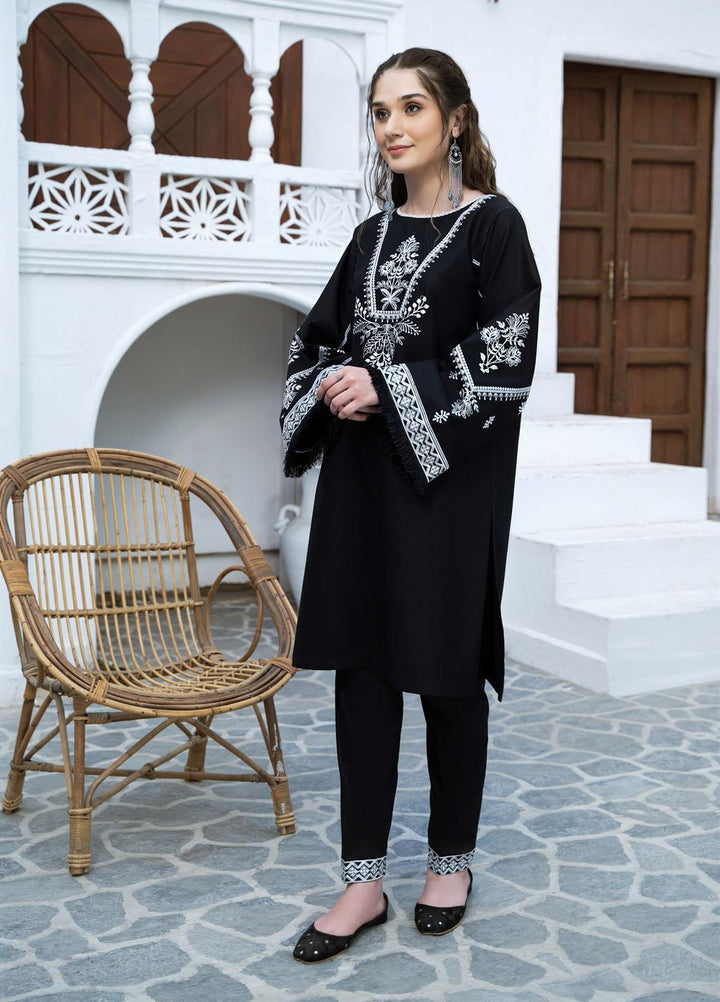 Esra Fashion Casual Pret Embroidered Lawn Kurtis D-08 BLACK