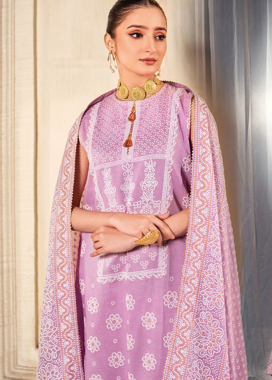 Essential By Gul Ahmed Printed Lawn Suits Unstitched 3 Piece GA24E CL-42169B - Summer Collection