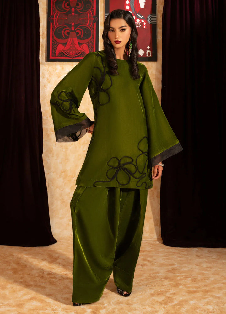 Fozia Khalid Pret Embroidered Velvet 2 Piece Suit Clover