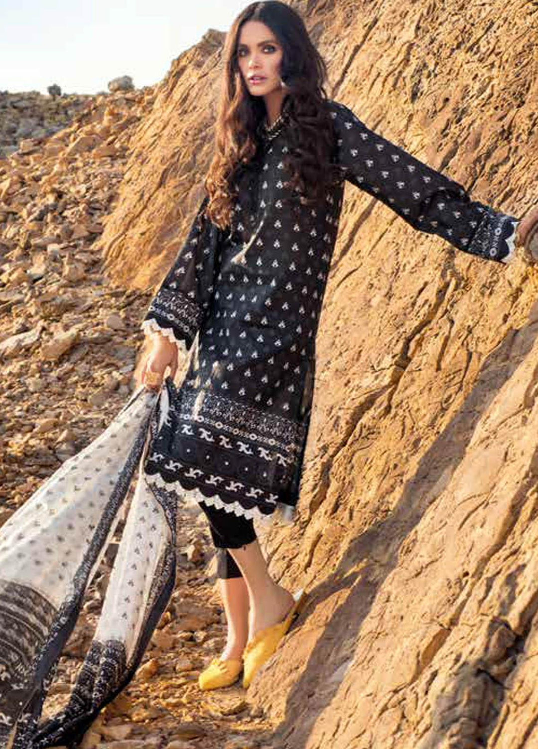 Gul Ahmed Printed Lawn Suits Unstitched 3 Piece GA21BL B75 - Summer Collection