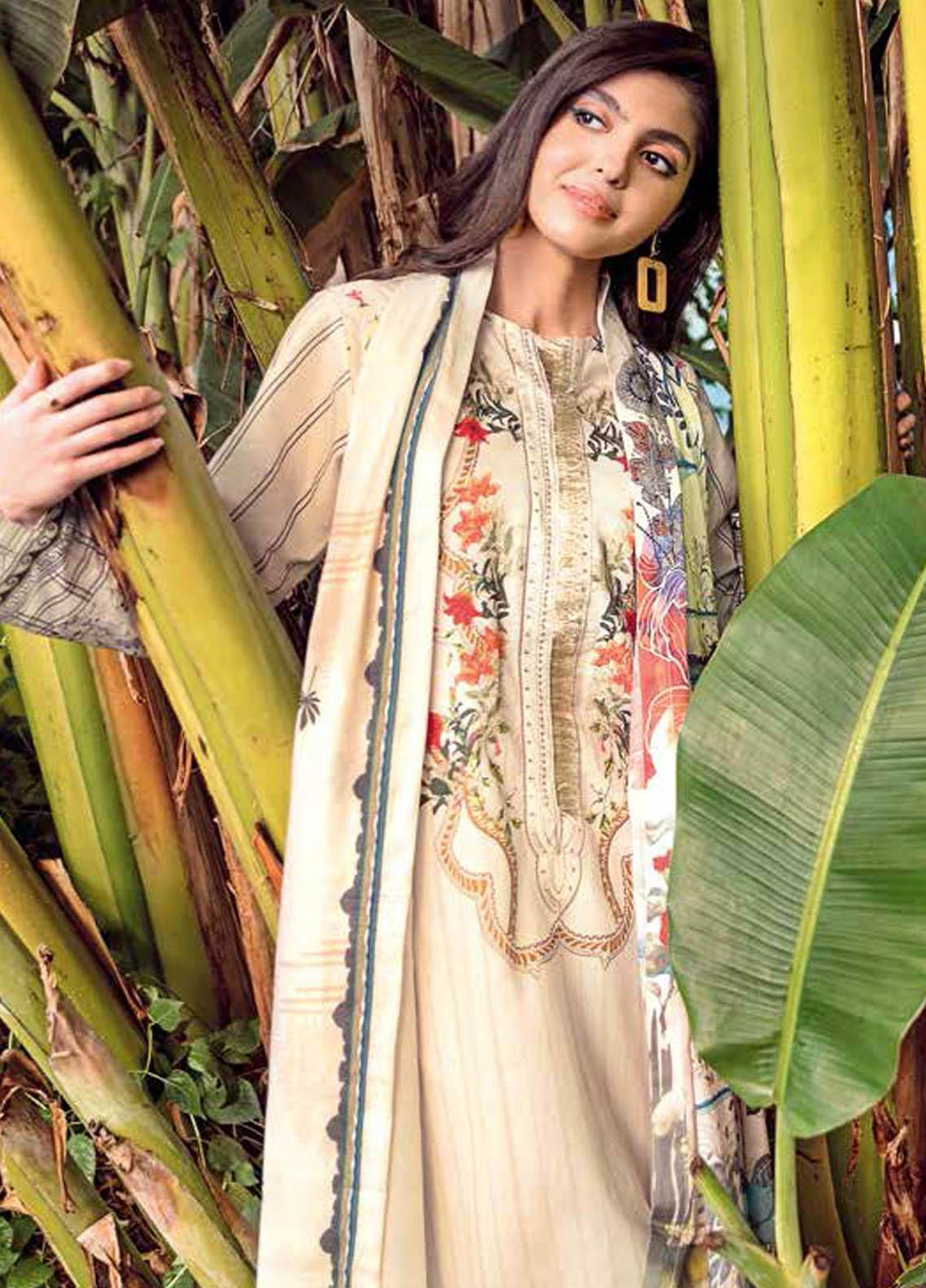 Gul Ahmed Embroidered Lawn Suits Unstitched 3 Piece GA21BL CL1036 - Summer Collection