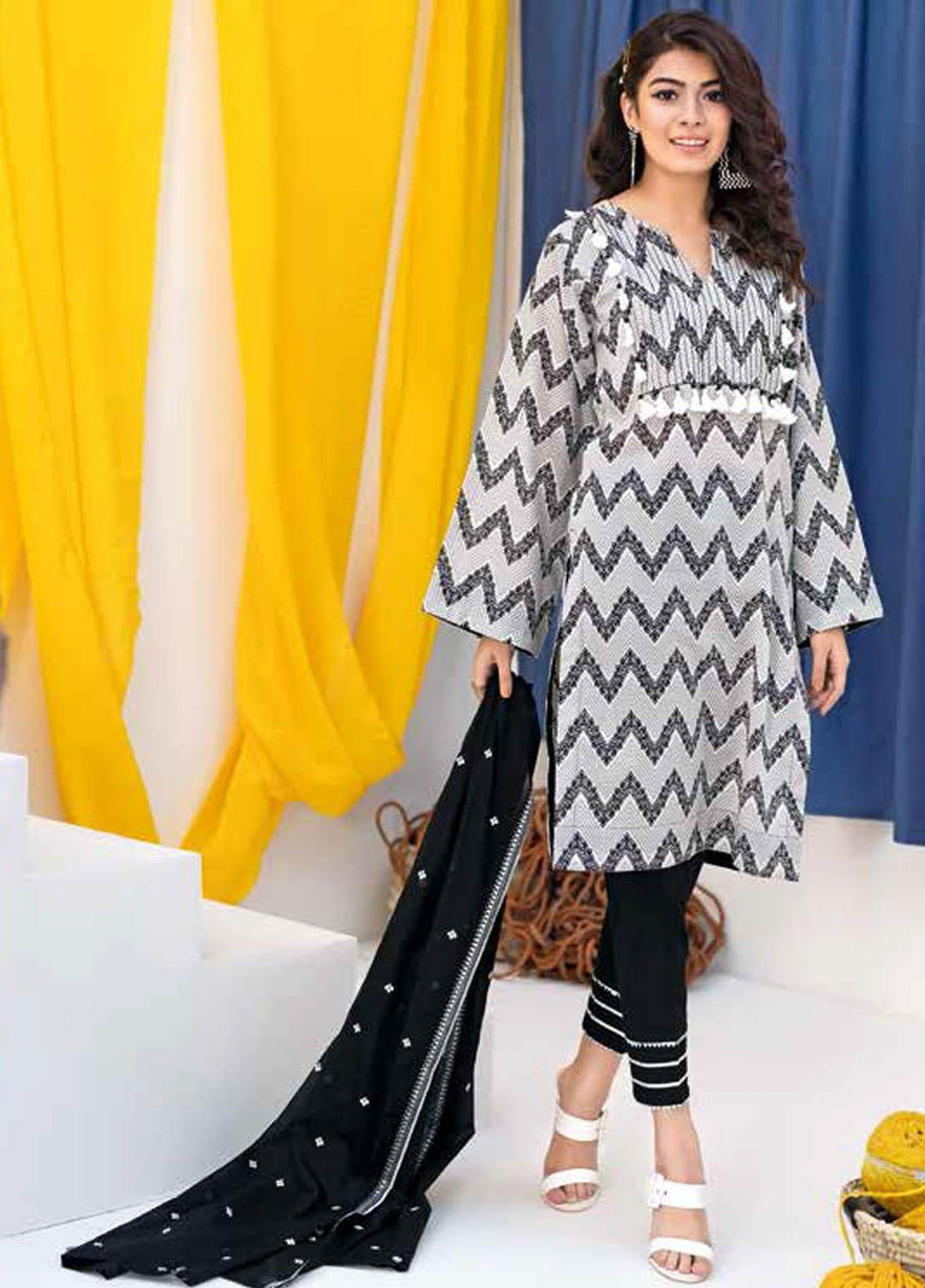 Gul Ahmed Embroidered Lawn Suits Unstitched 3 Piece GA21BL CL1047 - Summer Collection