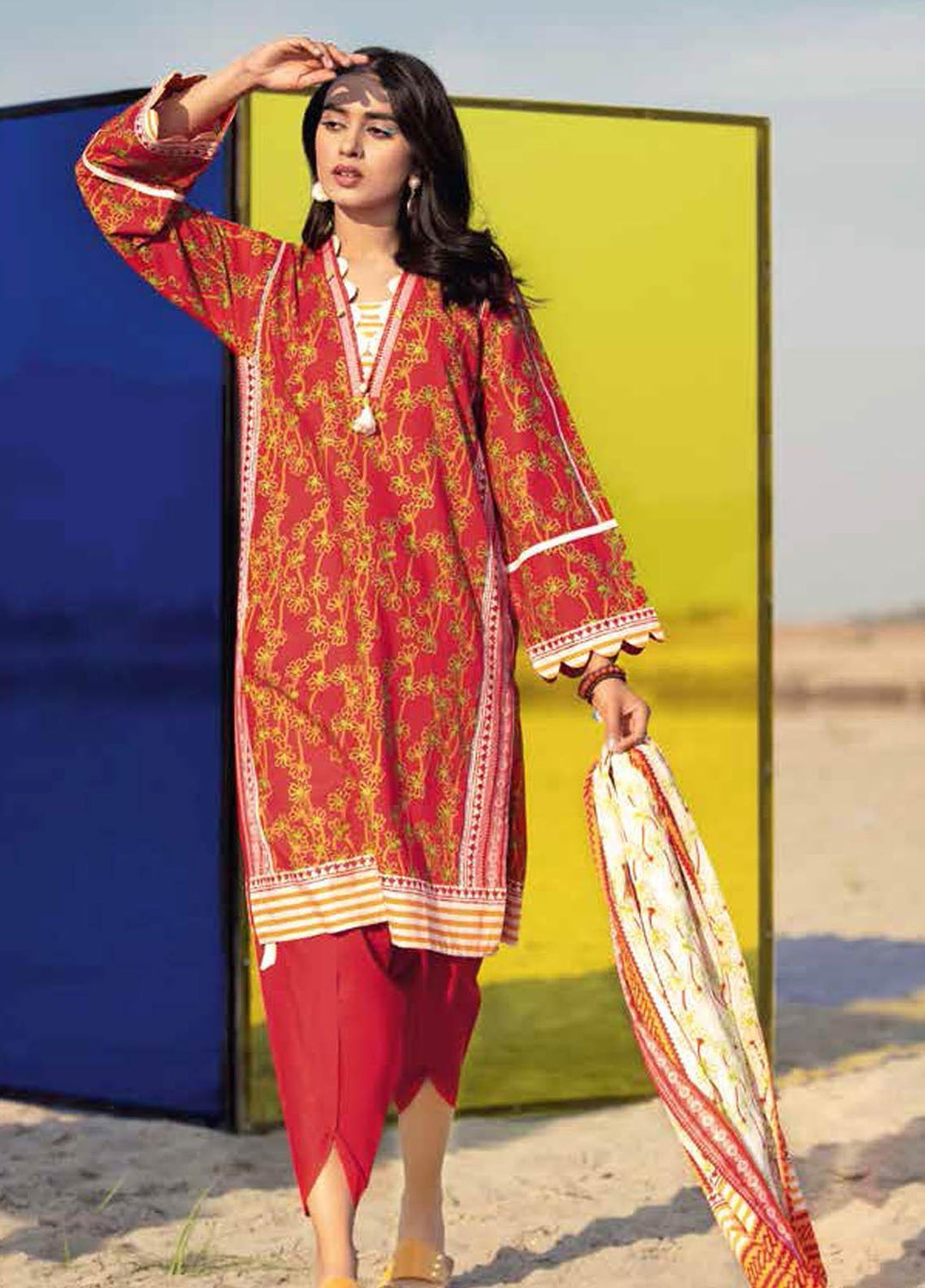 Gul Ahmed Printed Lawn Suits Unstitched 3 Piece GA21BL CL1068B - Summer Collection