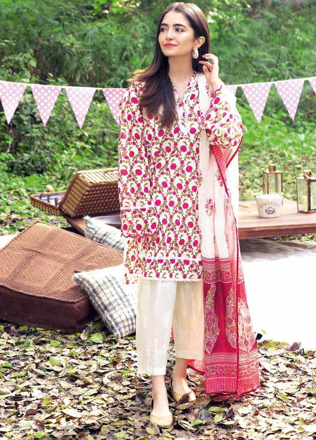 Gul Ahmed Printed Lawn Suits Unstitched 3 Piece GA21BL CL1076A - Summer Collection