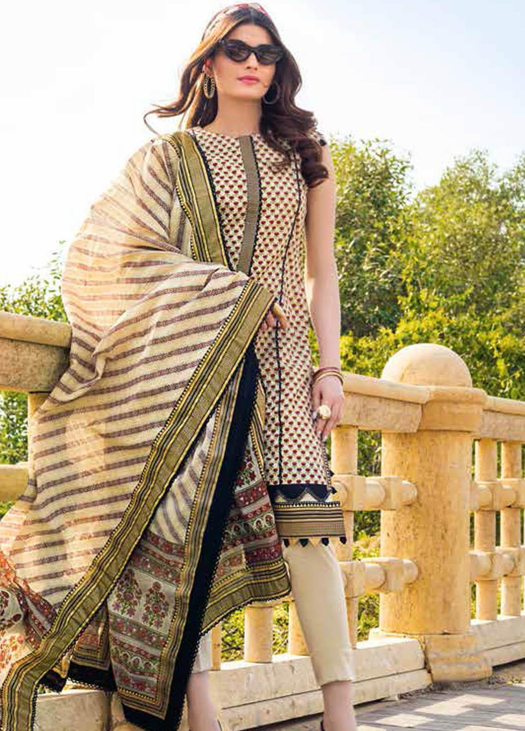 Gul Ahmed Printed Lawn Suits Unstitched 3 Piece GA21BL CL1080A - Summer Collection