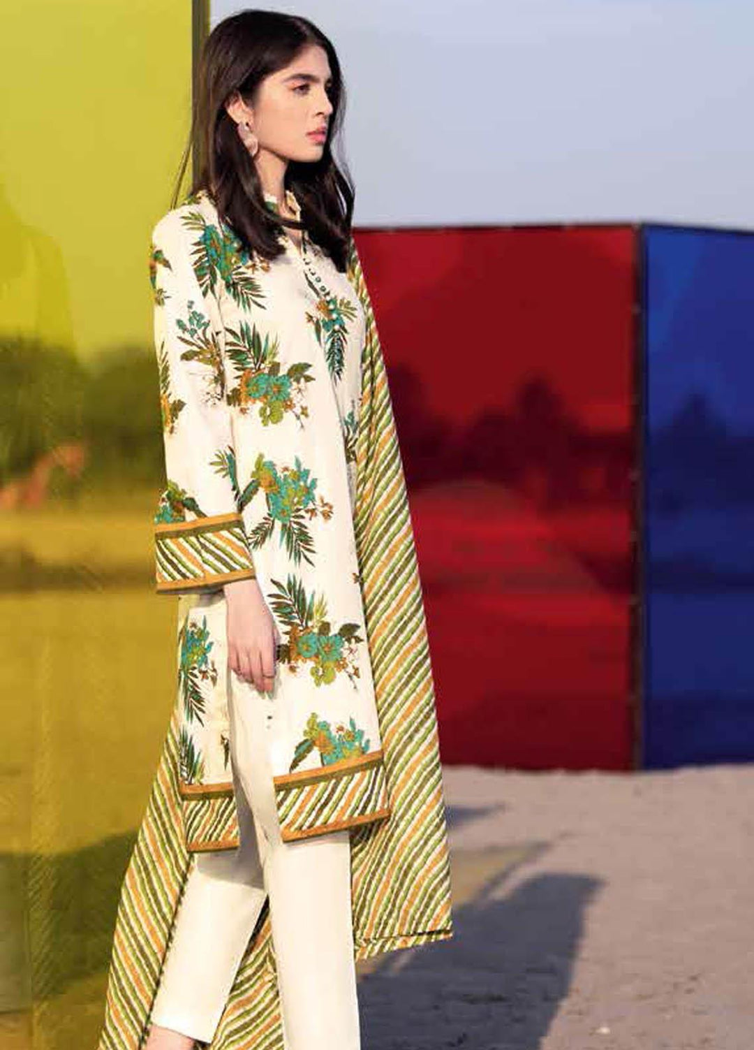 Gul Ahmed Printed Lawn Suits Unstitched 3 Piece GA21BL CL1112A - Summer Collection