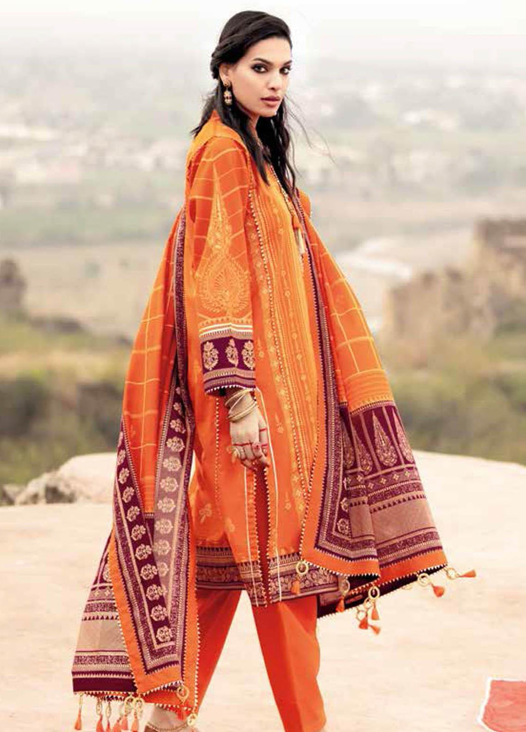 Gul Ahmed Printed Lawn Suits Unstitched 3 Piece GA21BL CL1121B - Summer Collection