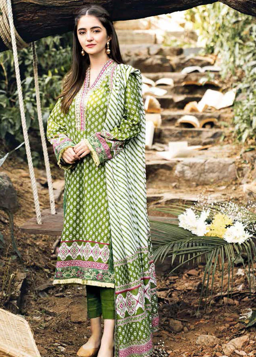 Gul Ahmed Embroidered Lawn Suits Unstitched 3 Piece GA21BL CL1138 - Summer Collection