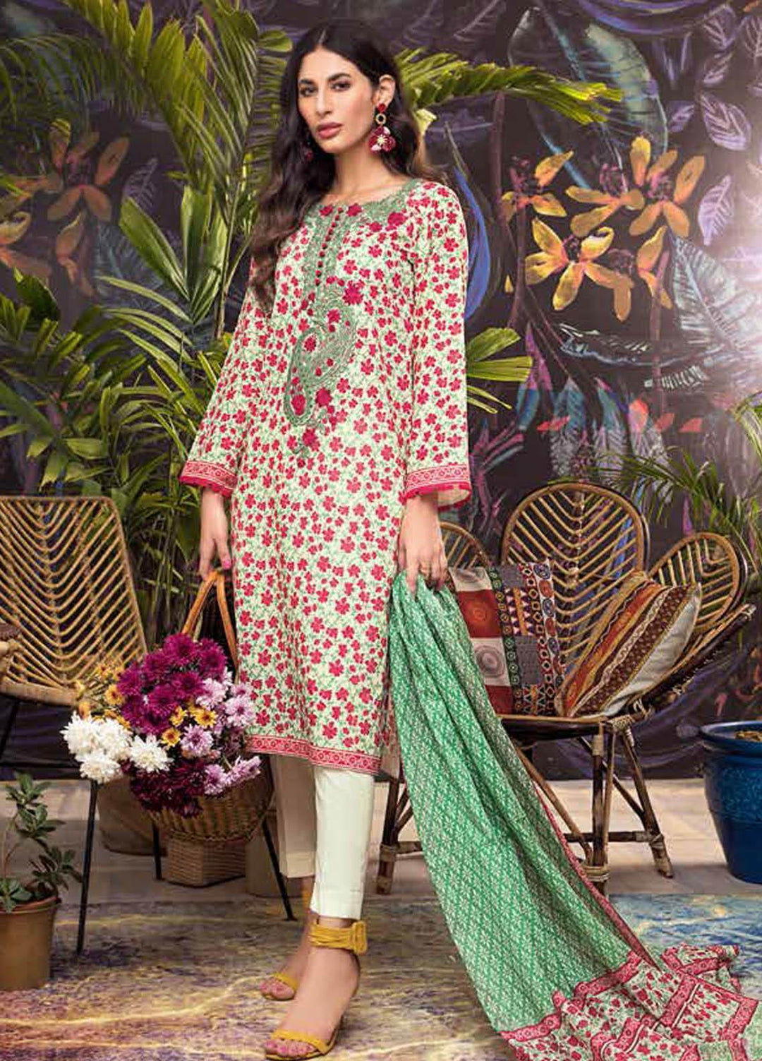 Gul Ahmed Embroidered Lawn Suits Unstitched 3 Piece GA21BL CL1144 - Summer Collection