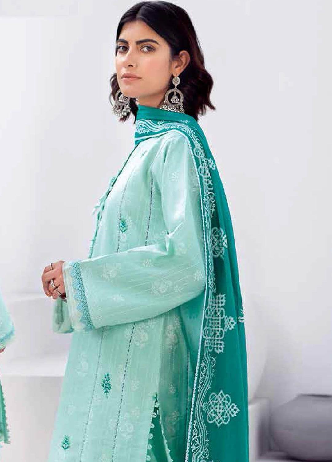 Gul Ahmed Embroidered Lawn Suits Unstitched 3 Piece GA21BL CL1152 - Summer Collection