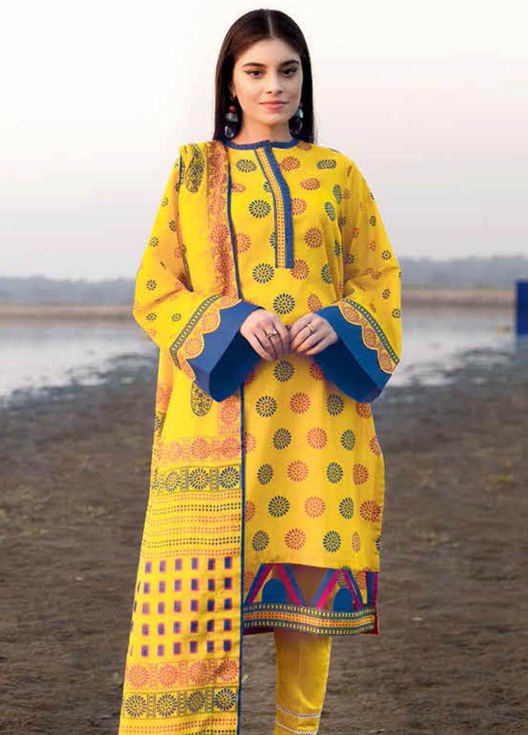 Gul Ahmed Printed Lawn Suits Unstitched 3 Piece GA21BL CL1153B - Summer Collection