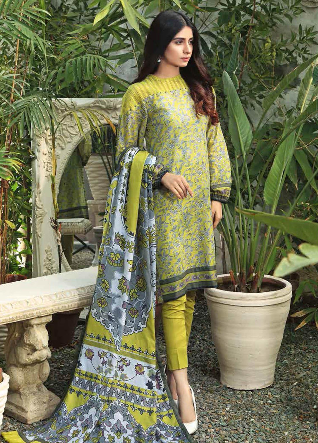 Gul Ahmed Printed Lawn Suits Unstitched 3 Piece GA21BL CL1168B - Summer Collection