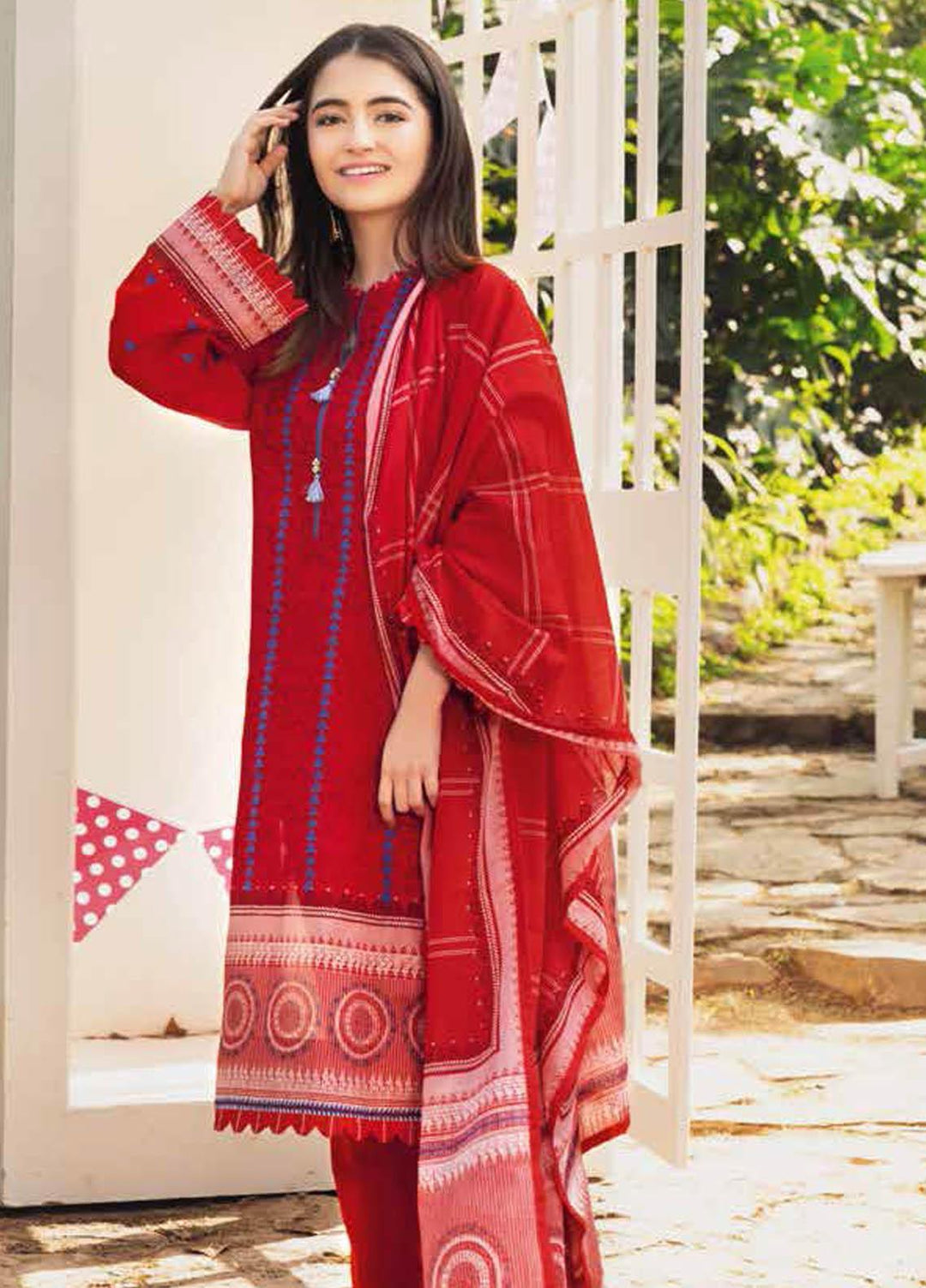 Gul Ahmed Embroidered Lawn Suits Unstitched 3 Piece GA21BL CL1178 - Summer Collection