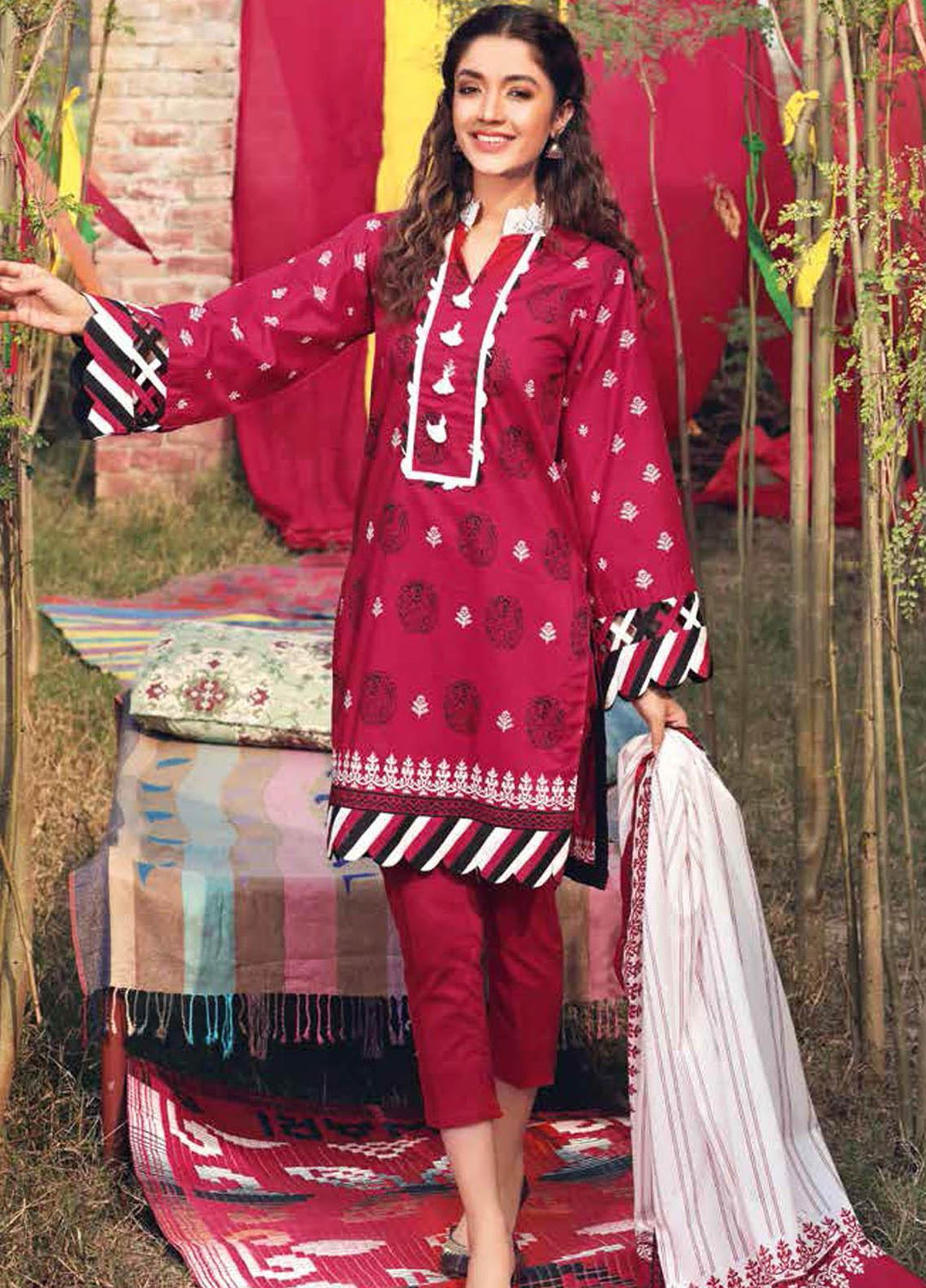 Gul Ahmed Printed Lawn Suits Unstitched 3 Piece GA21BL CL1179A - Summer Collection