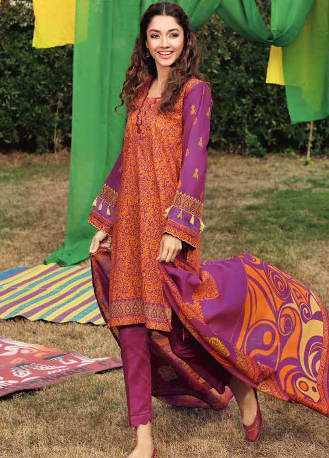 Gul Ahmed Printed Lawn Suits Unstitched 3 Piece GA21BL CL1180B - Summer Collection