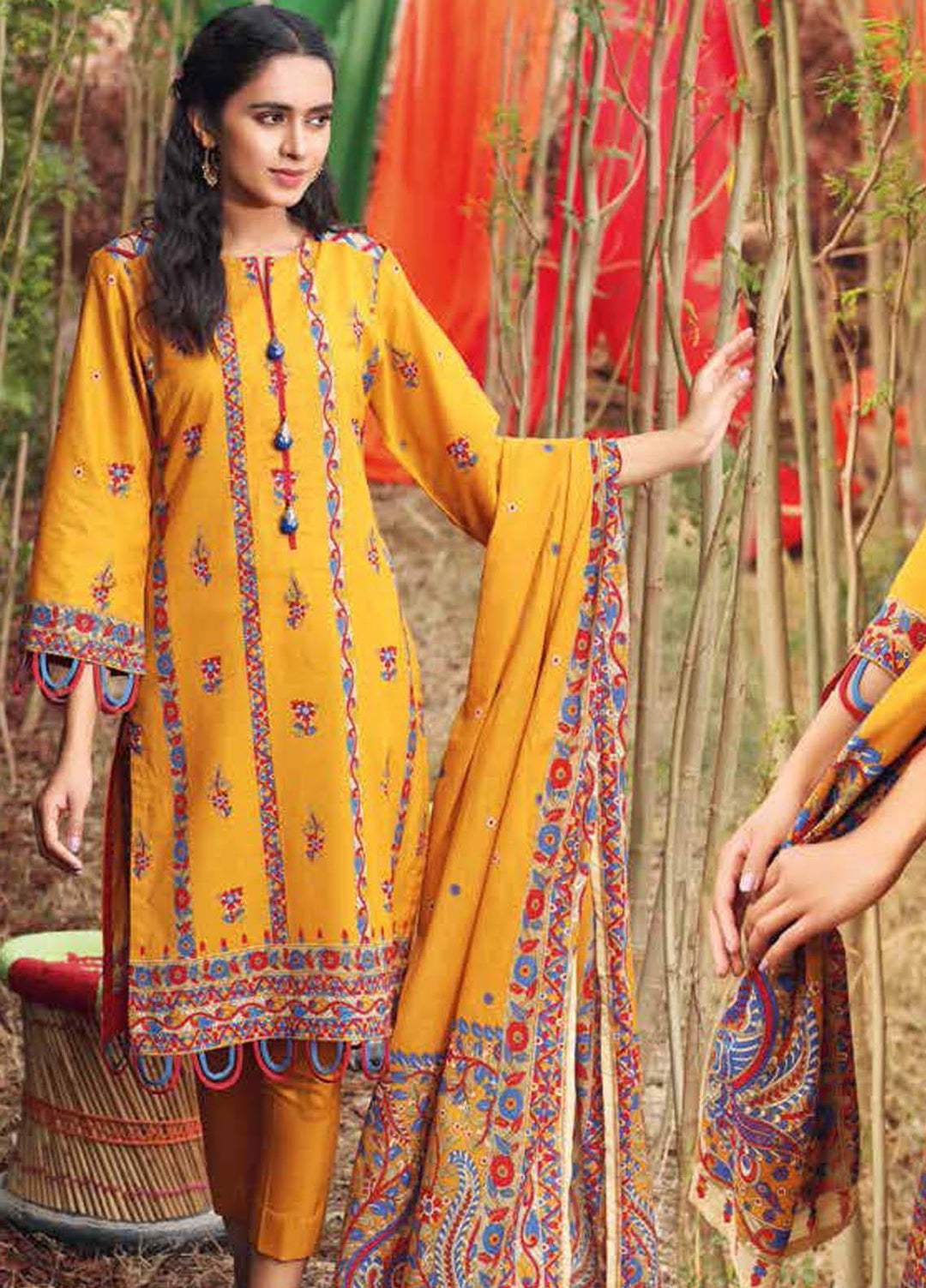 Gul Ahmed Printed Lawn Suits Unstitched 3 Piece GA21BL CL1181B - Summer Collection