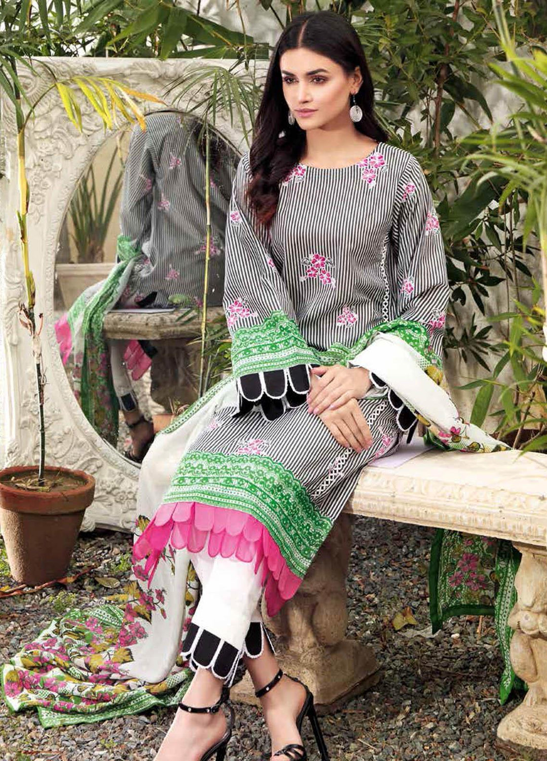 Gul Ahmed Printed Lawn Suits Unstitched 3 Piece GA21BL CL1211B - Summer Collection