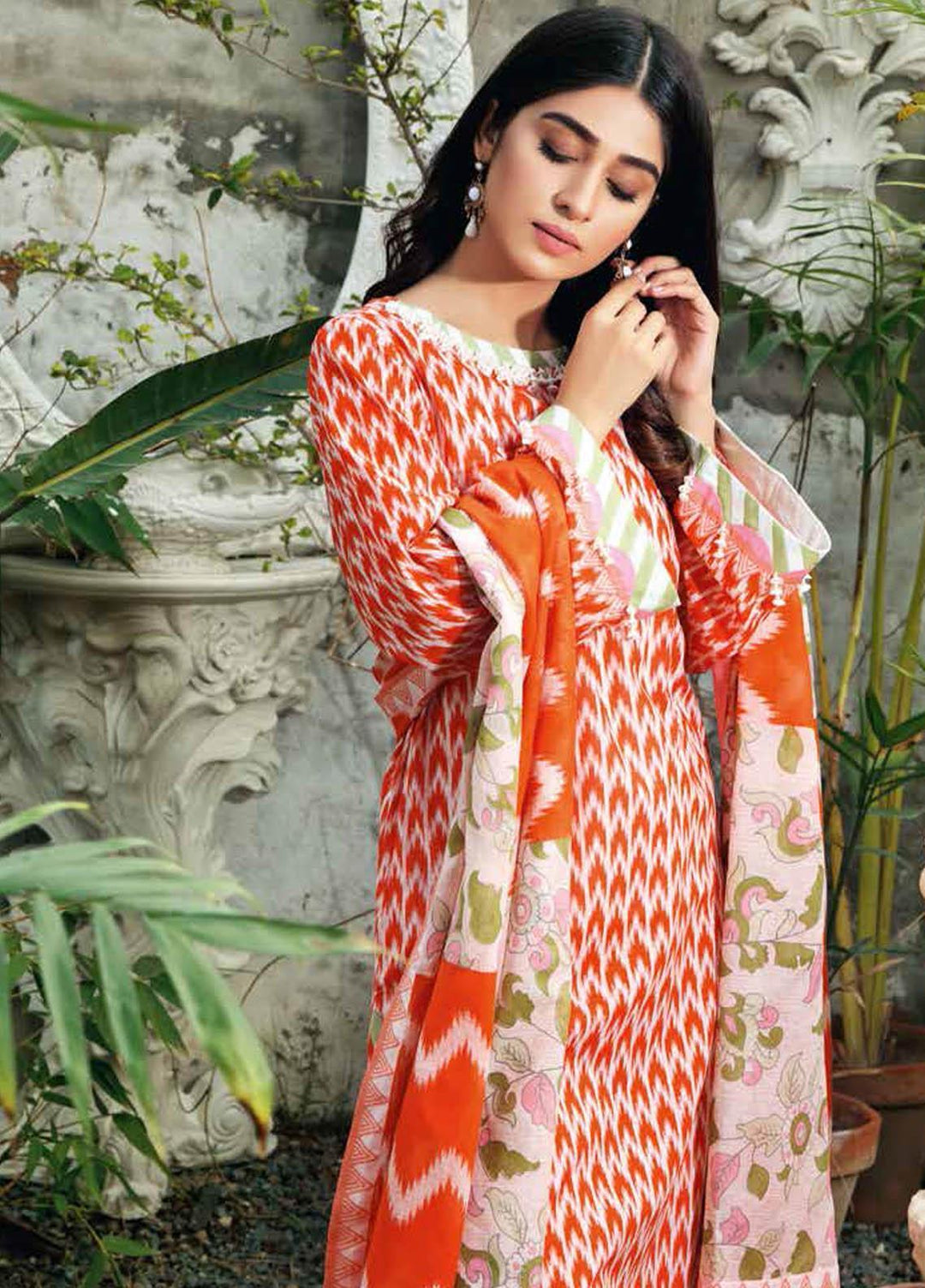 Gul Ahmed Printed Lawn Suits Unstitched 3 Piece GA21BL CL1212B - Summer Collection