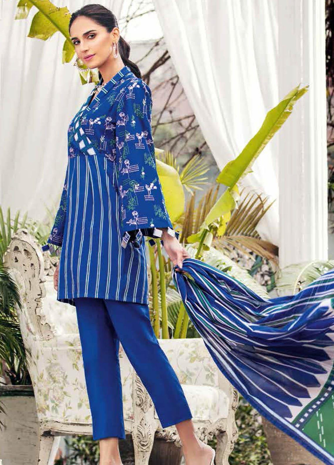 Gul Ahmed Embroidered Lawn Suits Unstitched 3 Piece GA21BL CL1221 - Summer Collection