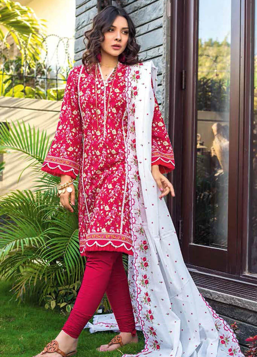 Gul Ahmed Embroidered Lawn Suits Unstitched 3 Piece GA21BL CL1229 - Summer Collection