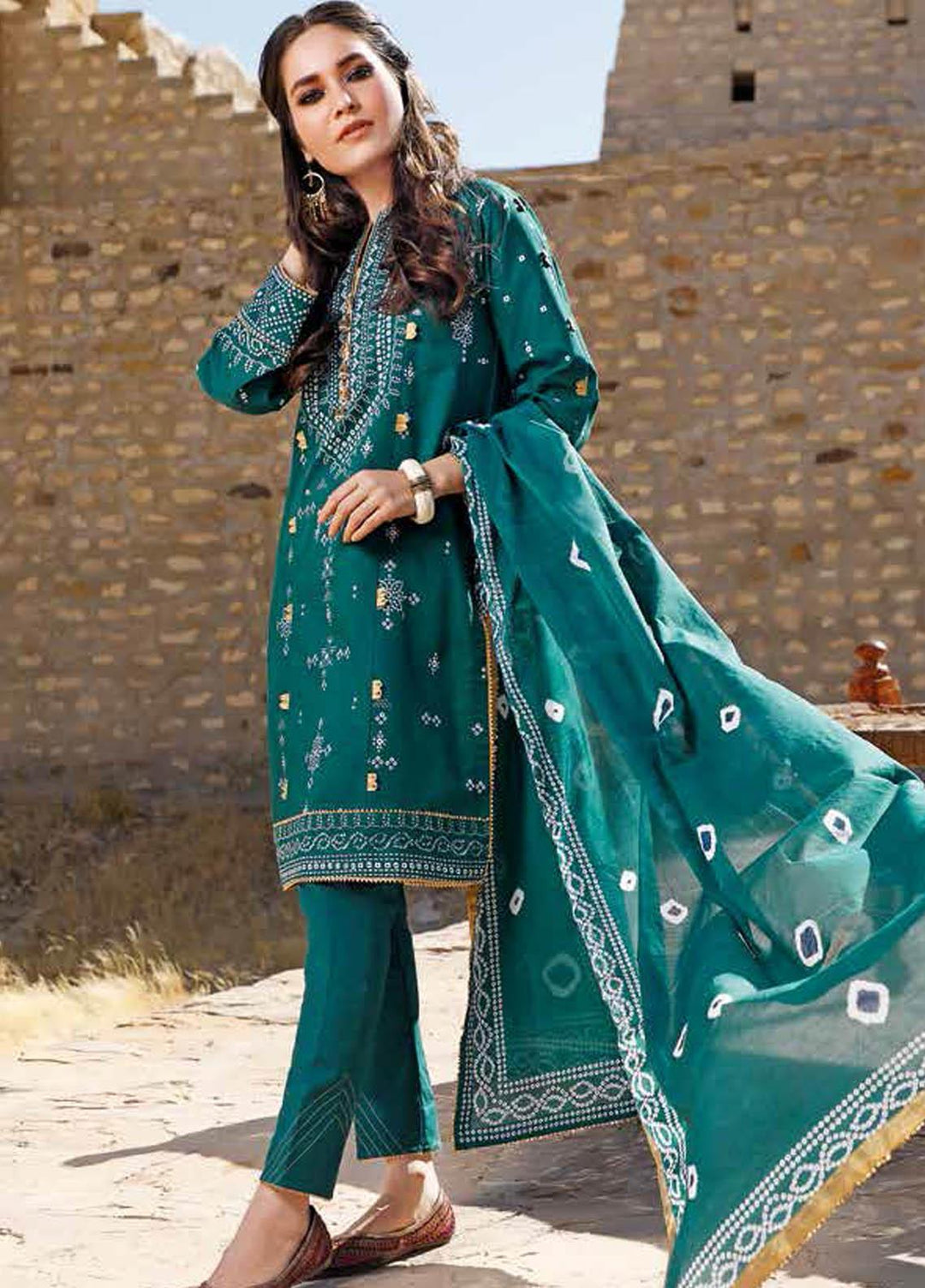 Gul Ahmed Printed Lawn Suits Unstitched 3 Piece GA21BL CL1230B - Summer Collection