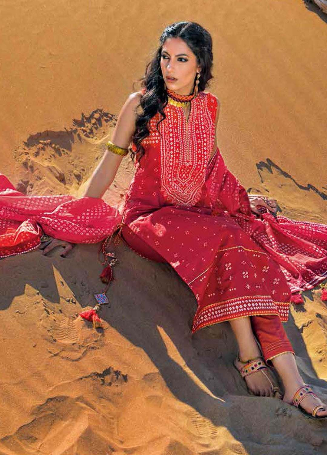 Gul Ahmed Printed Lawn Suits Unstitched 3 Piece GA21BL CL1242B - Summer Collection
