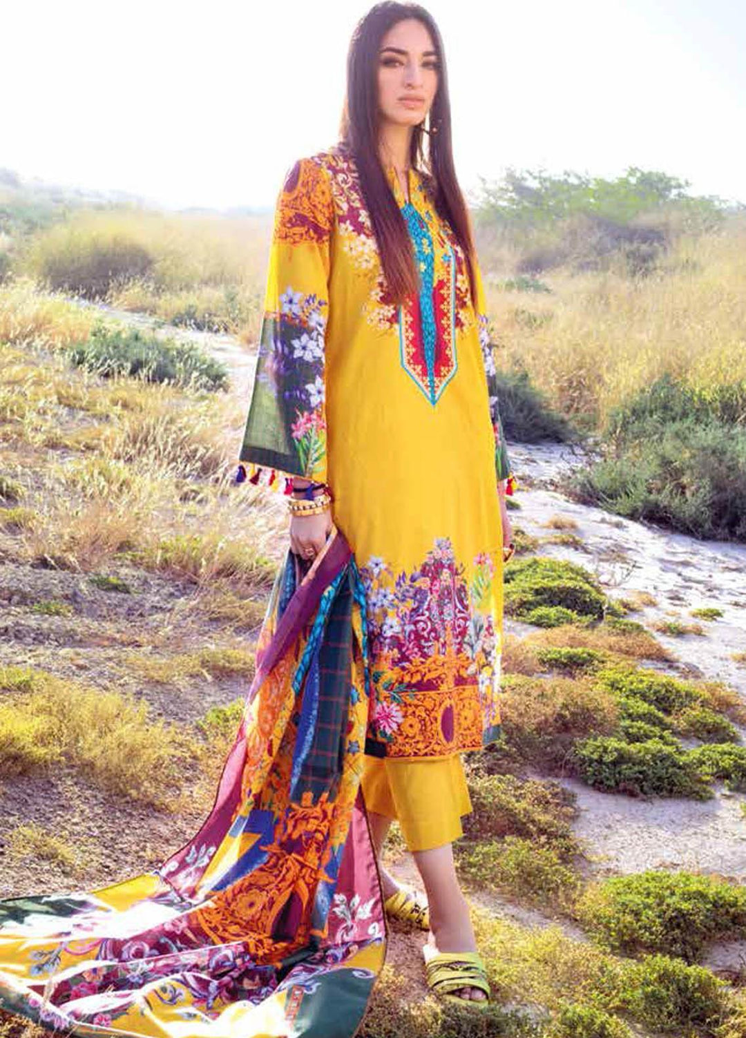 Gul Ahmed Printed Lawn Suits Unstitched 3 Piece GA21BL CL1251B - Summer Collection