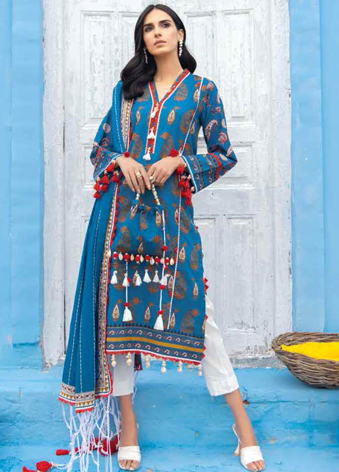 Gul Ahmed Printed Lawn Suits Unstitched 3 Piece GA21BL CL1255 - Summer Collection