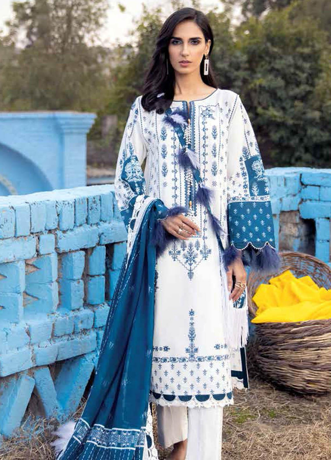 Gul Ahmed Printed Lawn Suits Unstitched 3 Piece GA21BL CL1270 - Summer Collection