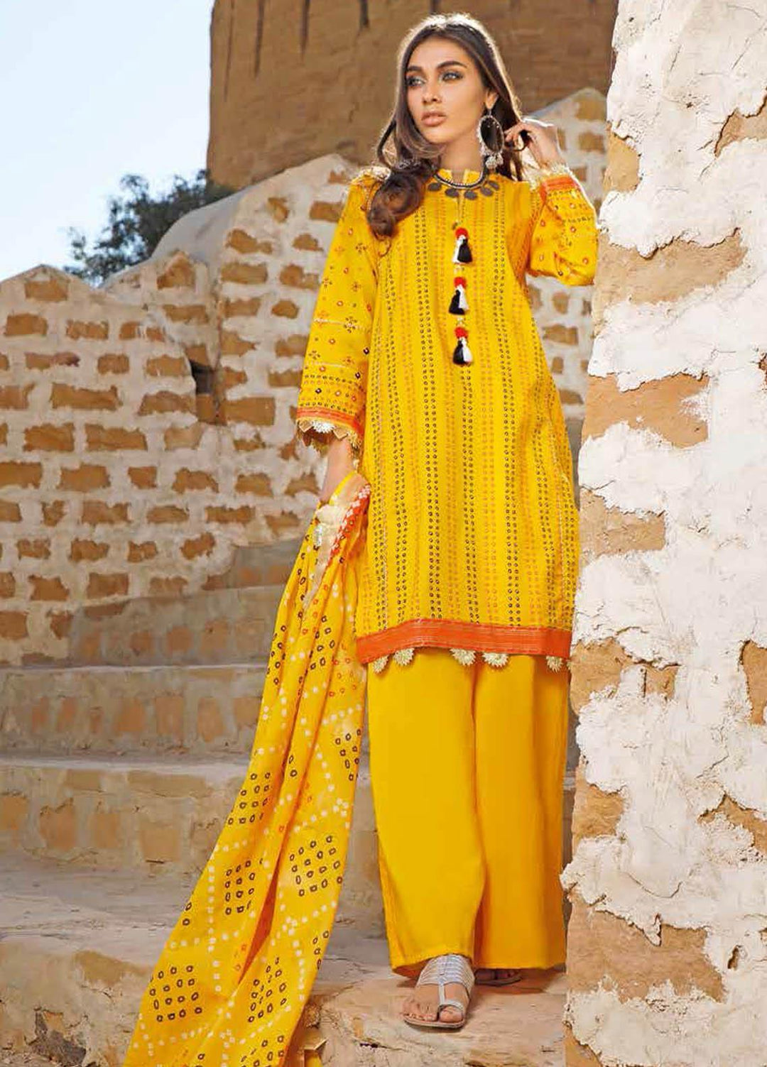Gul Ahmed Printed Lawn Suits Unstitched 3 Piece GA21BL CL1273B - Summer Collection