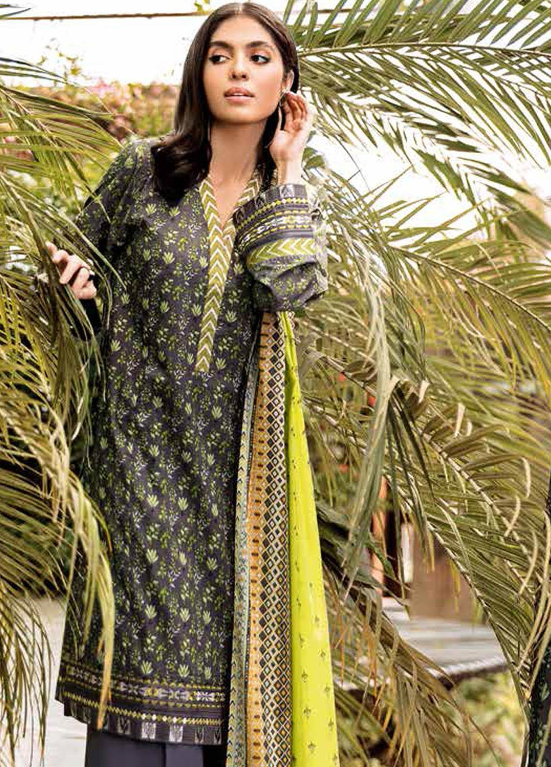 Gul Ahmed Embroidered Lawn Suits Unstitched 3 Piece GA21BL CL895 - Summer Collection