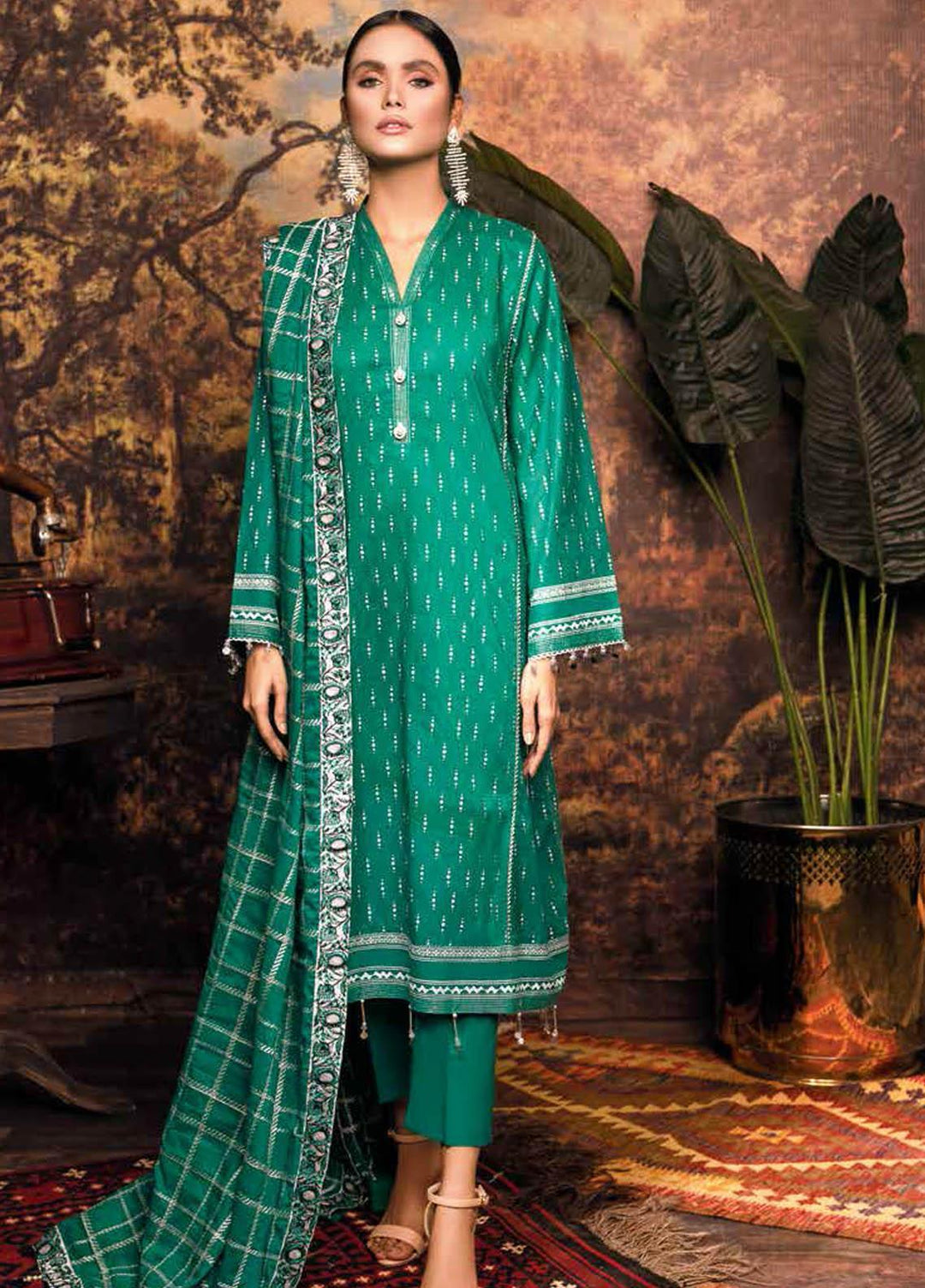 Gul Ahmed Embroidered Lawn Suits Unstitched 3 Piece GA21BL SP04 - Summer Collection