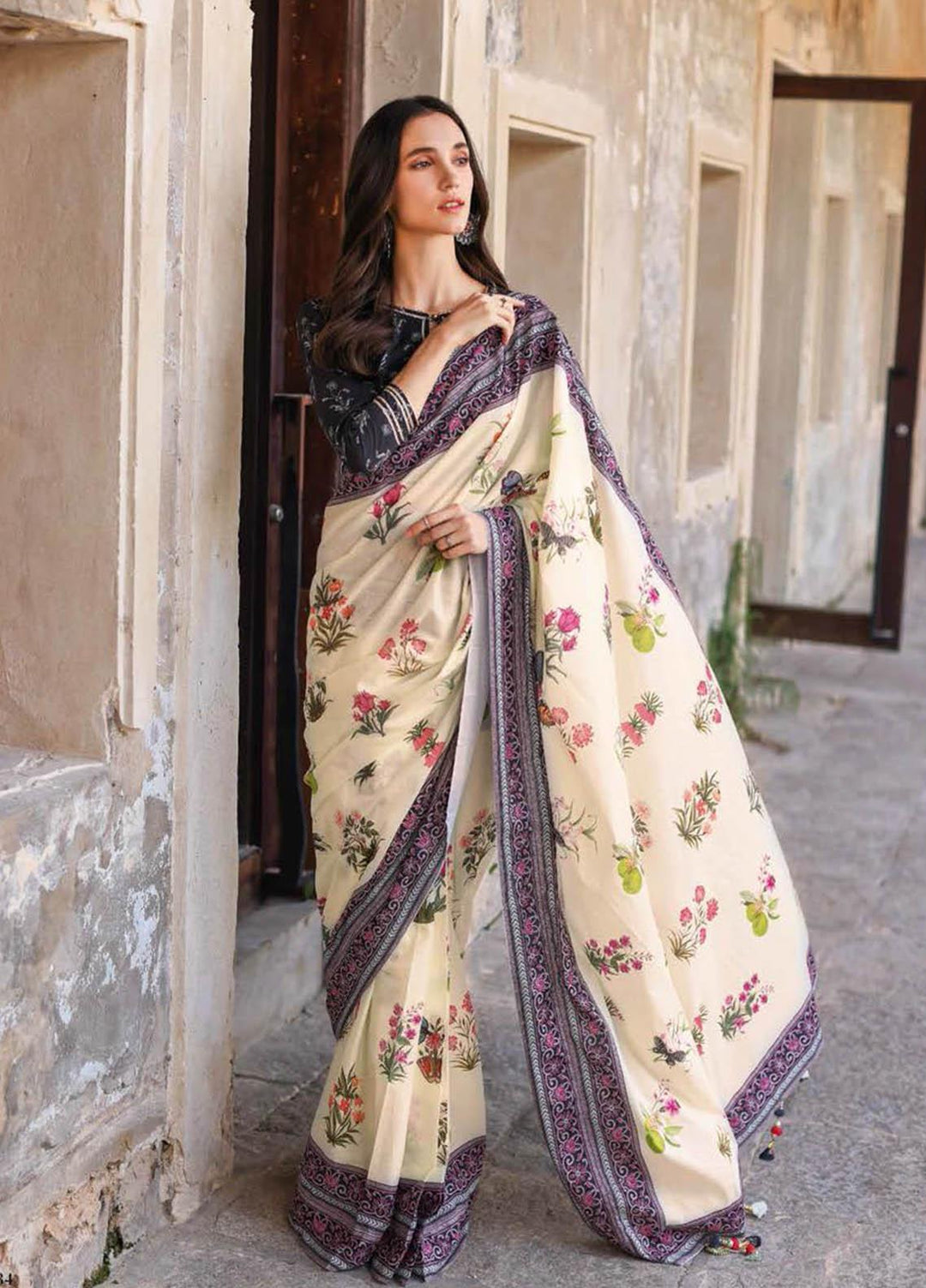 Essential Lawn By Gul Ahmed Printed Lawn Unstitched Saree GA23E SR-32002 - Summer Collection