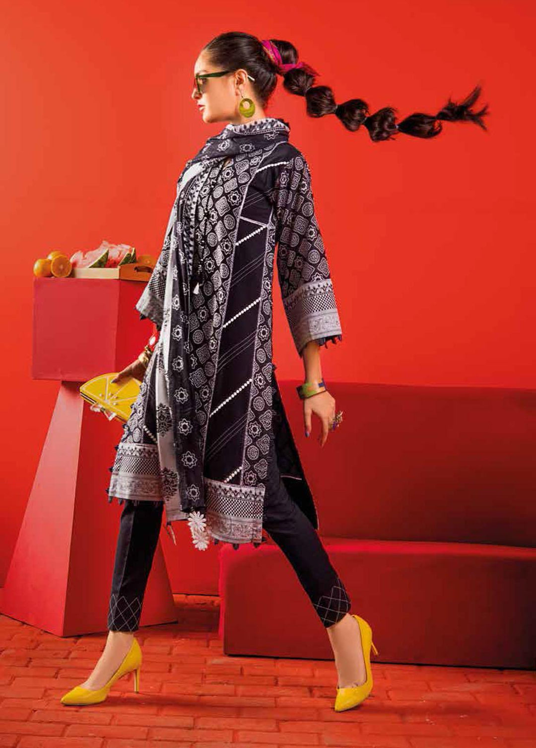 Gul Ahmed Printed Lawn Suits Unstitched 3 Piece GA22SB B-22004 - Summer Collection