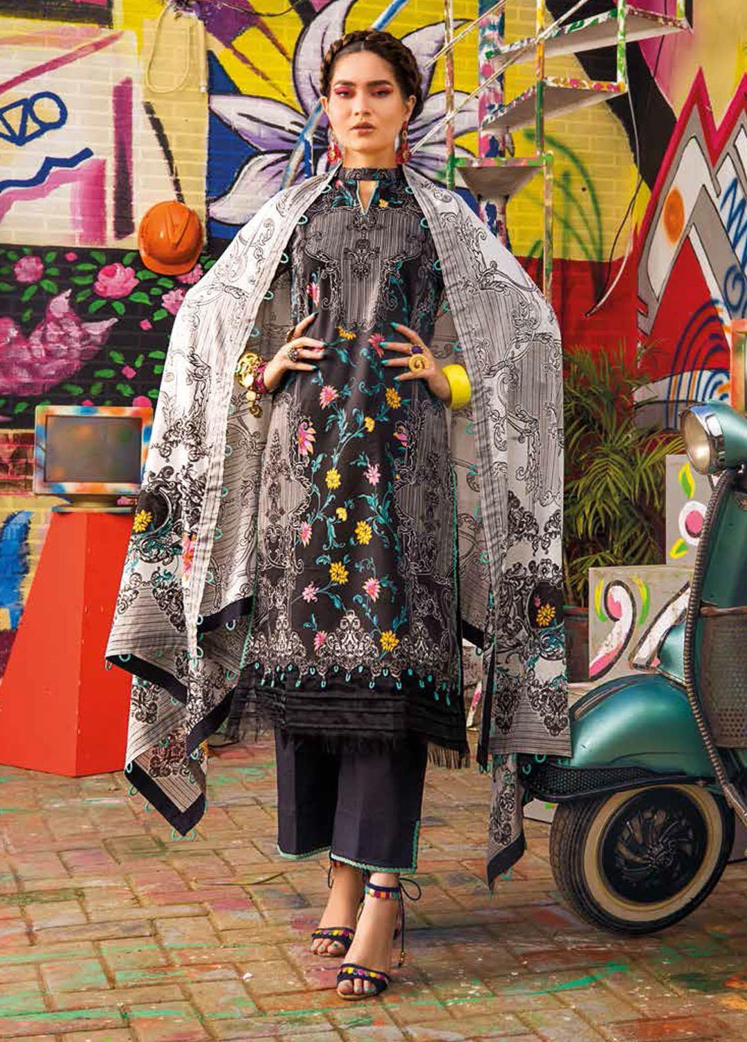 Gul Ahmed Printed Lawn Suits Unstitched 3 Piece GA22SB B-22006 - Summer Collection