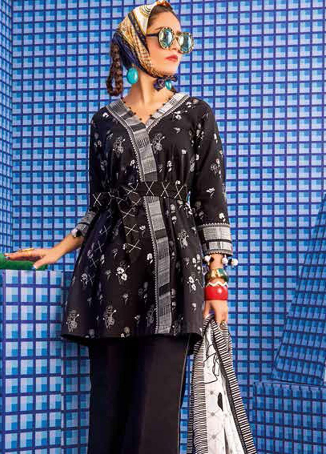 Gul Ahmed Printed Lawn Suits Unstitched 3 Piece GA22SB B-22007 - Summer Collection