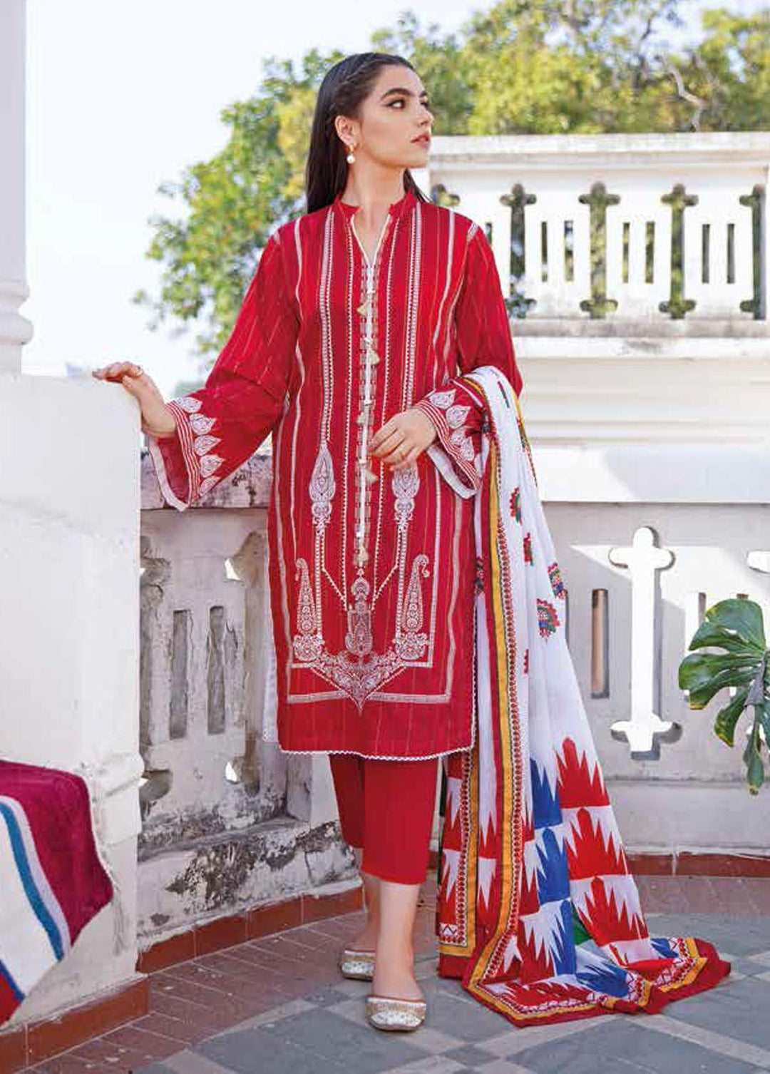 Gul Ahmed Embroidered Lawn Suits Unstitched 3 Piece GA22SB CL-1174 - Summer Collection